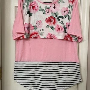 Nursing top, 2x, never worn